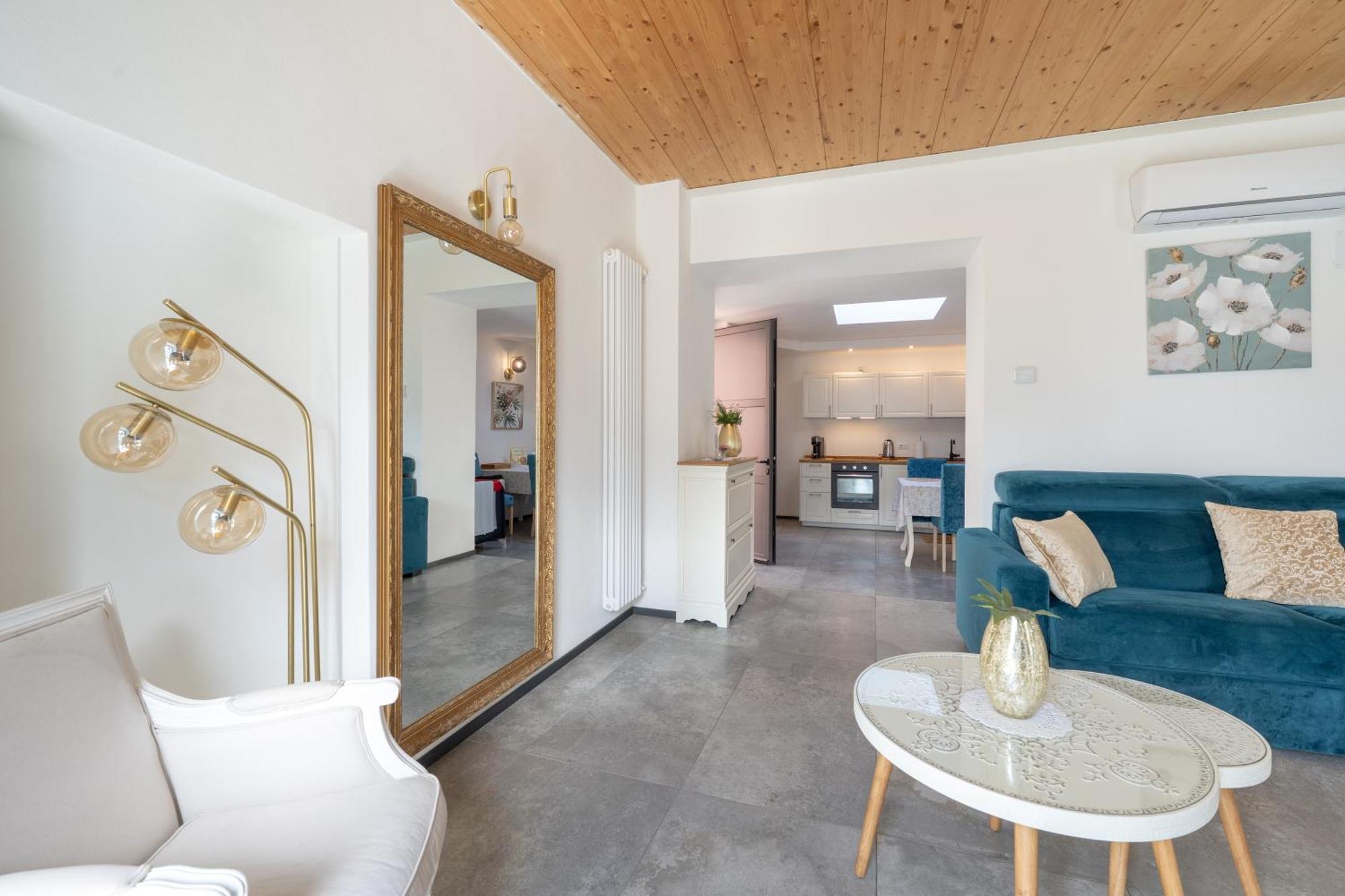 Lora Villa, With Lake View 오수키오 외부 사진