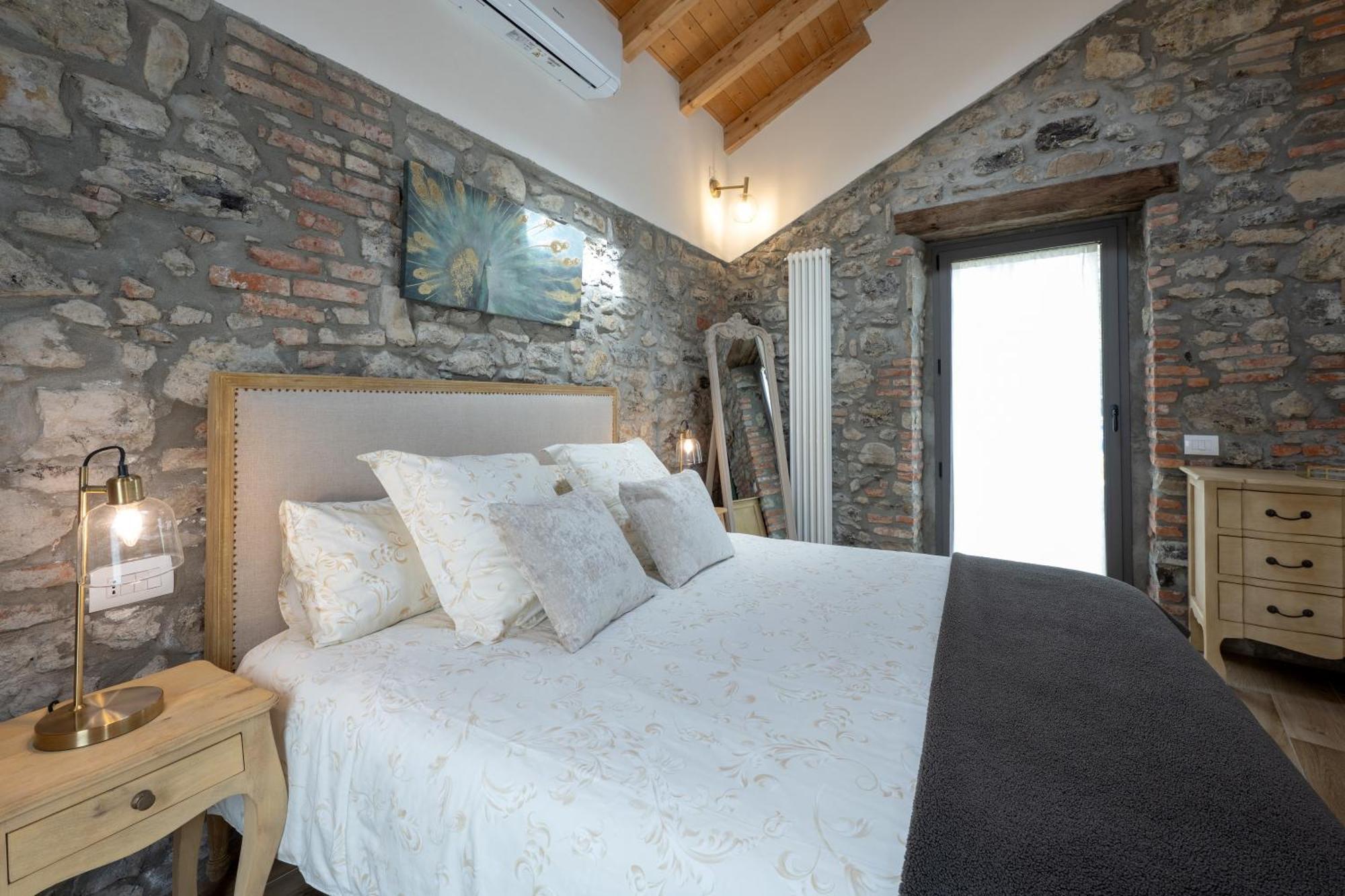 Lora Villa, With Lake View 오수키오 외부 사진